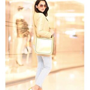 NWT Carmen Sol Fico Large Crossbody -
Metallic Jelly Gold